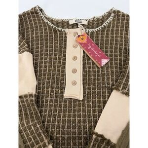 Gimmicks‎ by BKE Olive Waffle Knit Henley Patchwork Sweater Medium NWT